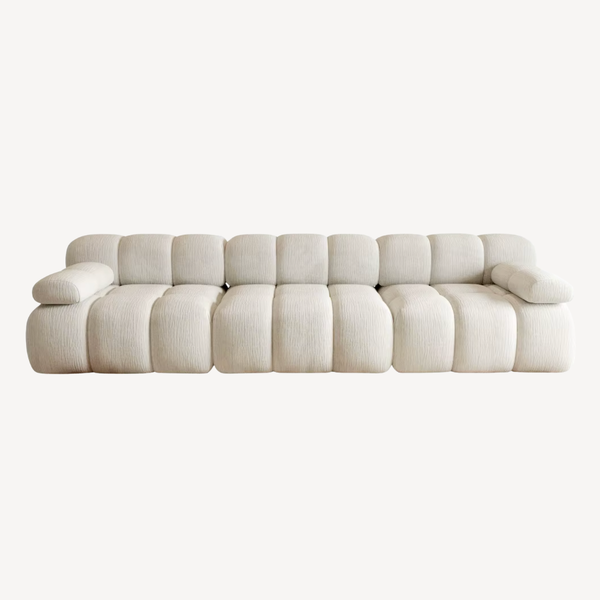 Canapé droit 3 places en chenille blanc cassé, structure en carrés matelassés