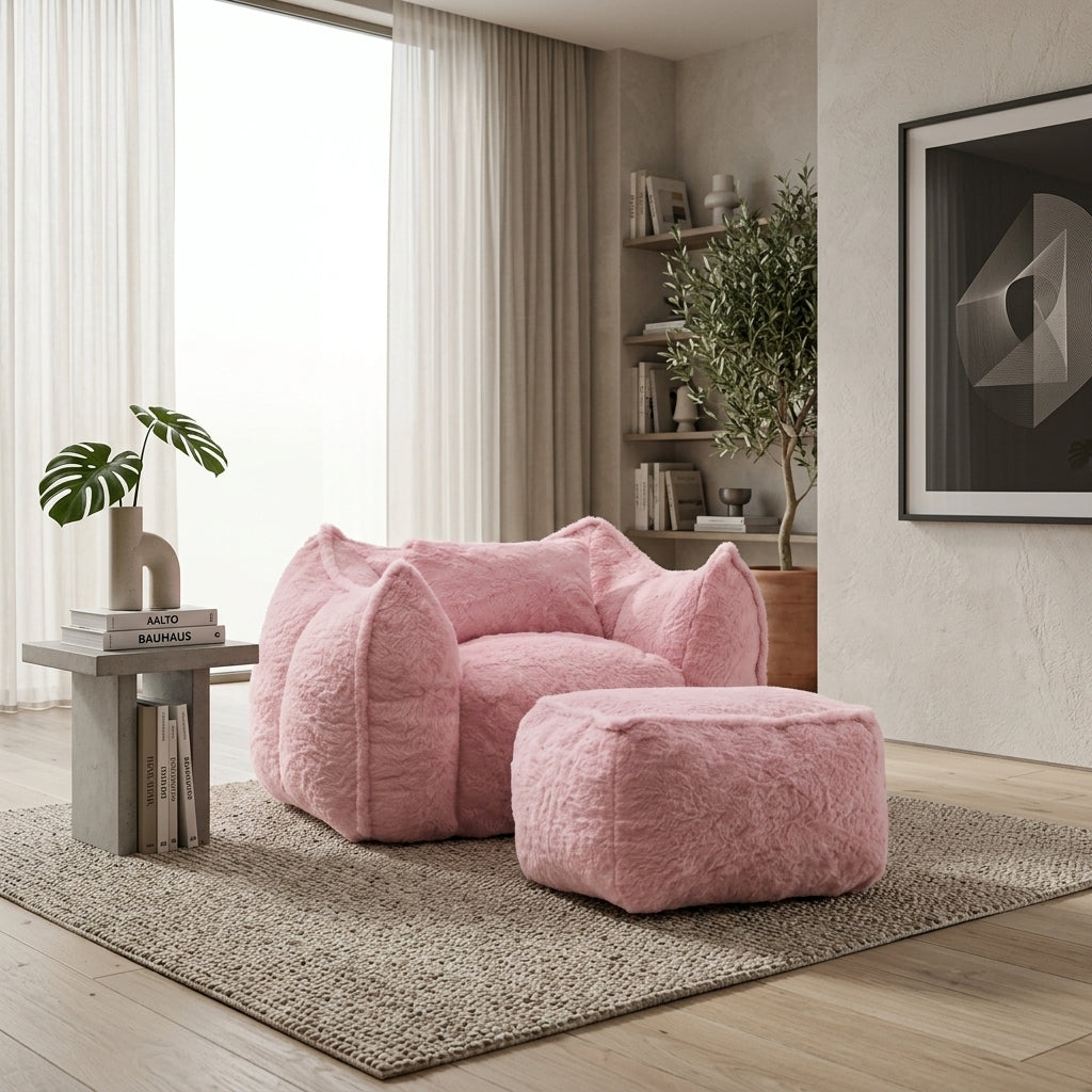 Fauteuil compressé en fourrure rose avec repose-pied, dossier capitonné et épais.